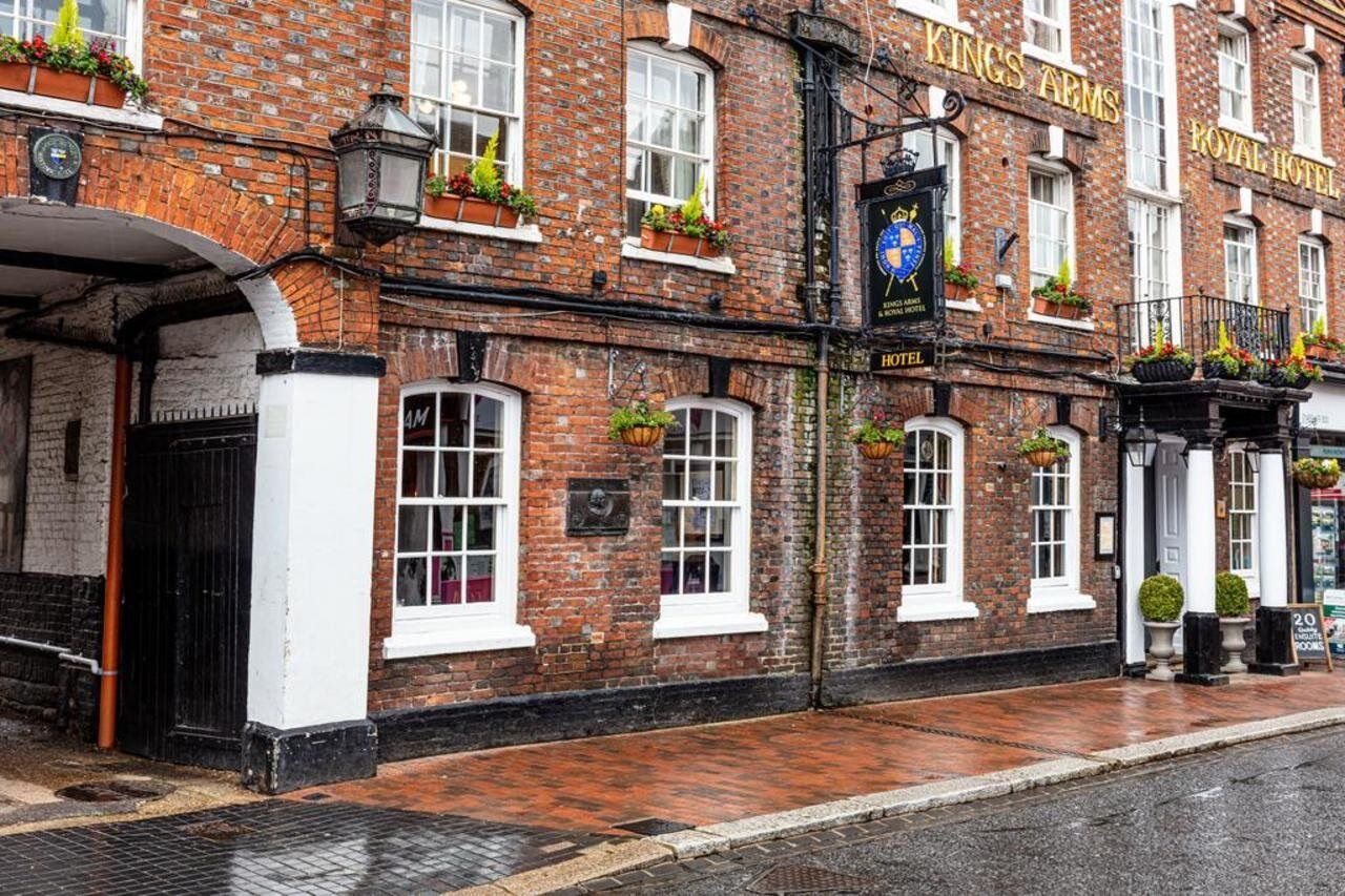 The Kings Arms And Royal Hotel, Godalming, Surrey Exterior foto